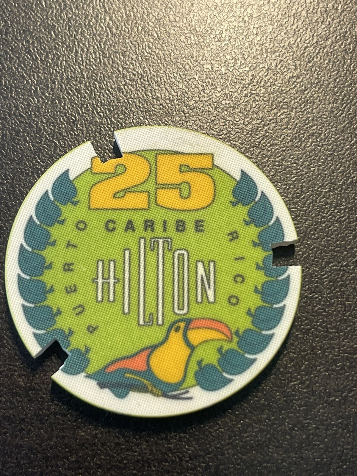 $25 Caribe Hilton San Juan Puerto Rico Casino Chip *Rare* Notched CC CHC-25 $25 Caribe Hilton San Juan Puerto Rico Casino Chip *Rare* Notched CC CHC-25