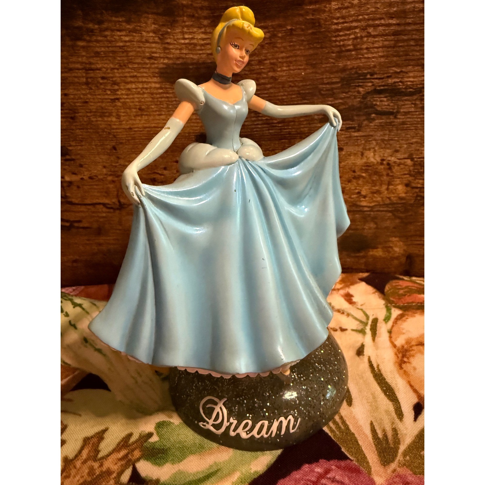 Disney Westland Giftware Dream Cinderella Figurine 19559 Princess Blue Dress Disney Westland Giftware Dream Cinderella Figurine 19559 Princess Blue Dress