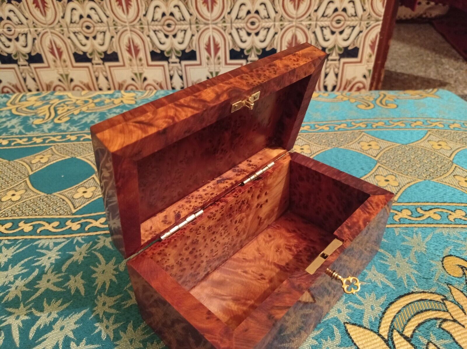 Amazing box Wooden burl jewellery box, made of quality thuya burl, handmade
