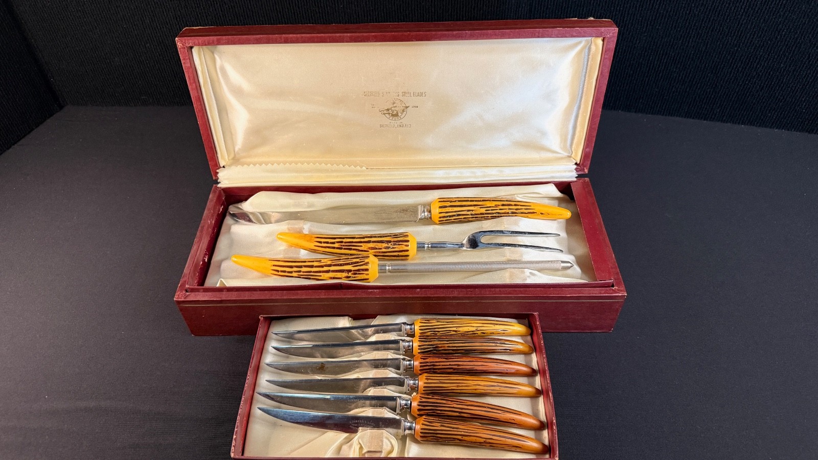Vintage E.Parker & Sons Sheffield England Carving Knife Set Plus 6 Steak Knifes. Vintage E.Parker & Sons Sheffield England Carving Knife Set Plus 6 Steak Knifes.