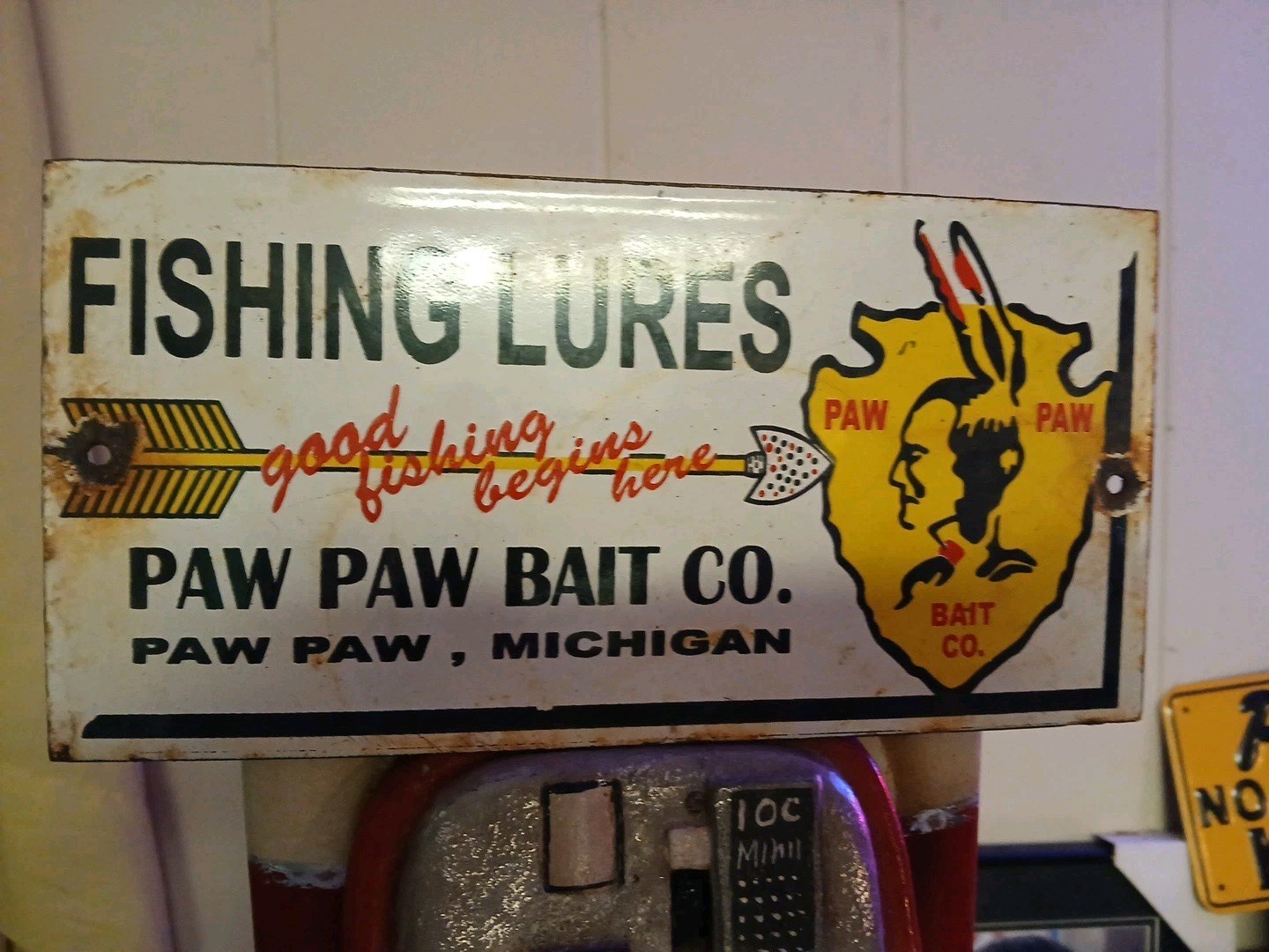 VINTAGE PAW PAW BAIT PORCELAIN SIGN RARE OLD MICHIGAN FISHING ROD TACKLE FISH CO VINTAGE PAW PAW BAIT PORCELAIN SIGN RARE OLD MICHIGAN FISHING ROD TACKLE FISH CO