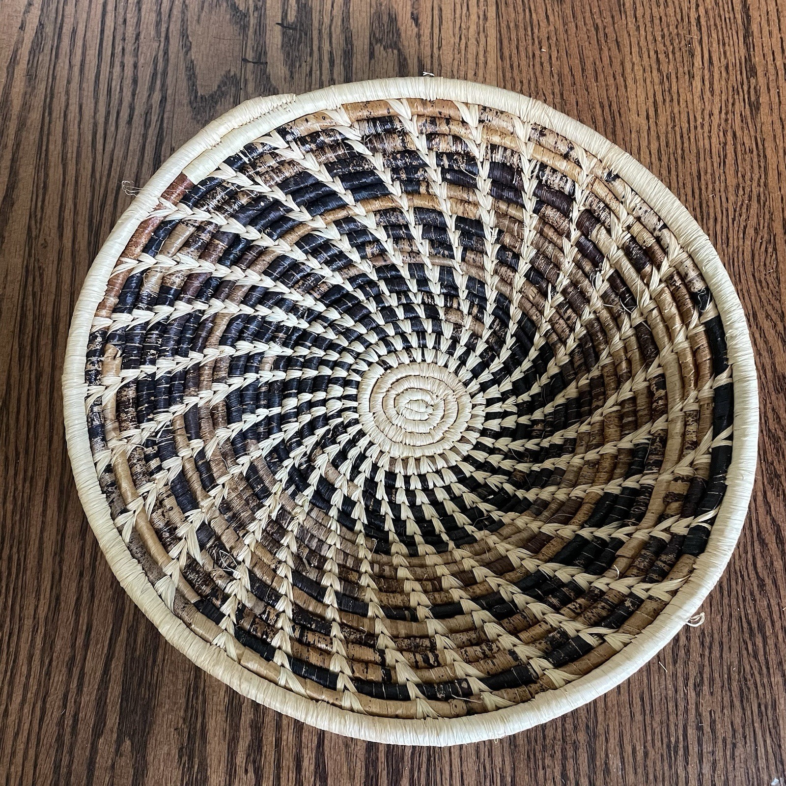 African Woven Wall Basket Design Brown, Tan, Black 11.5\