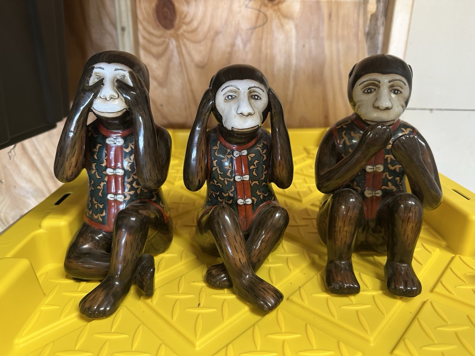 3 Wise Vintage Asian Green Hear Speak No Evil Ceramic Art Monkey Figures 3 Wise Vintage Asian Green Hear Speak No Evil Ceramic Art Monkey Figures