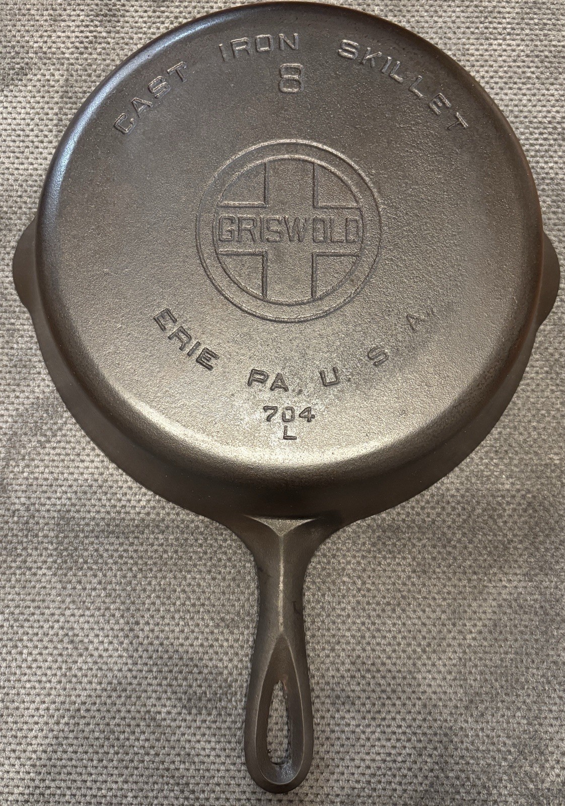 Griswold #8 LBL Cast Iron Skillet No Spin 