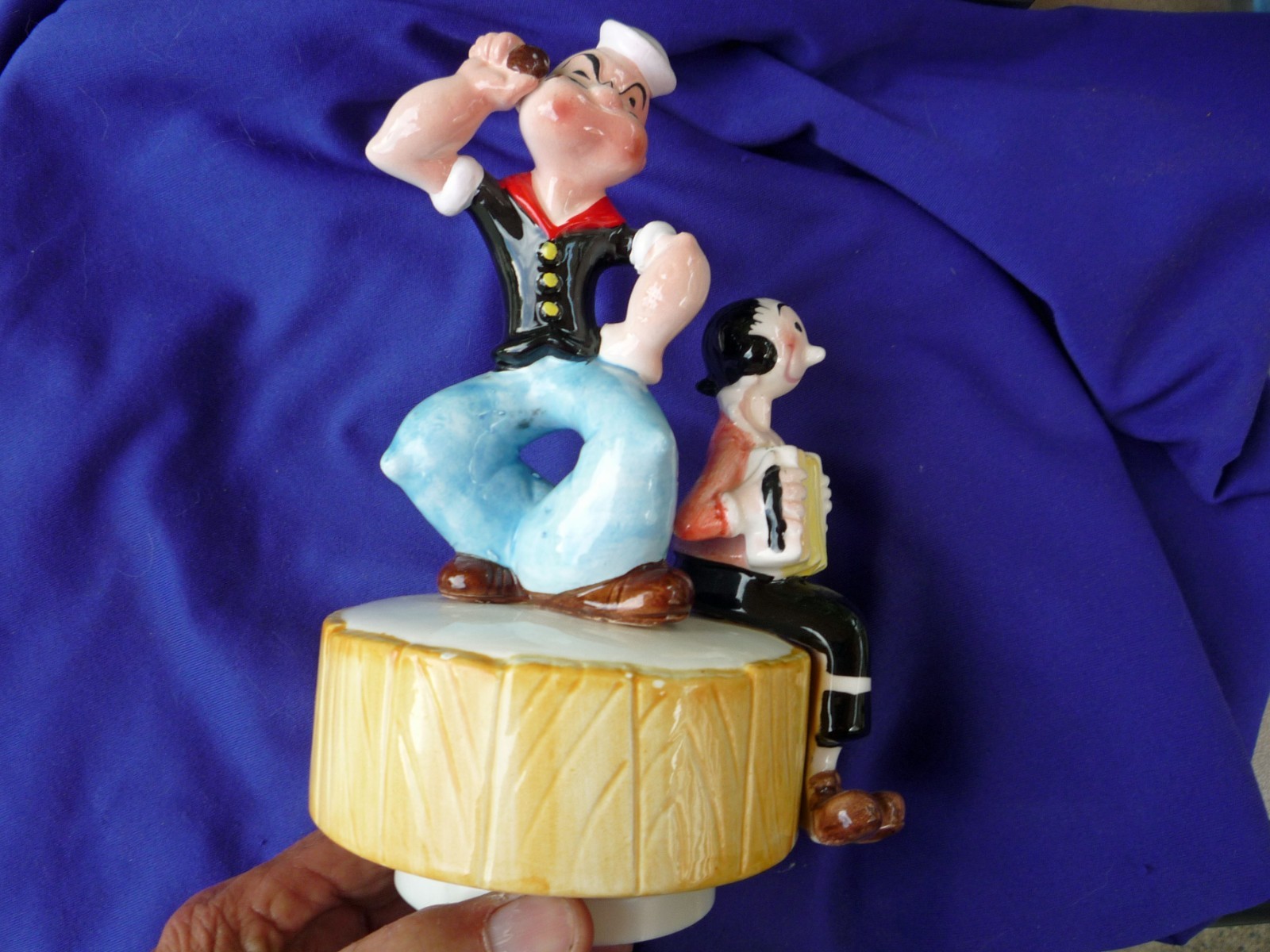 VINTAGE VANDOR POPEYE & OLIVE OYL CERAMIC MUSICAL PLYS VINTAGE VANDOR POPEYE & OLIVE OYL CERAMIC MUSICAL PLYS