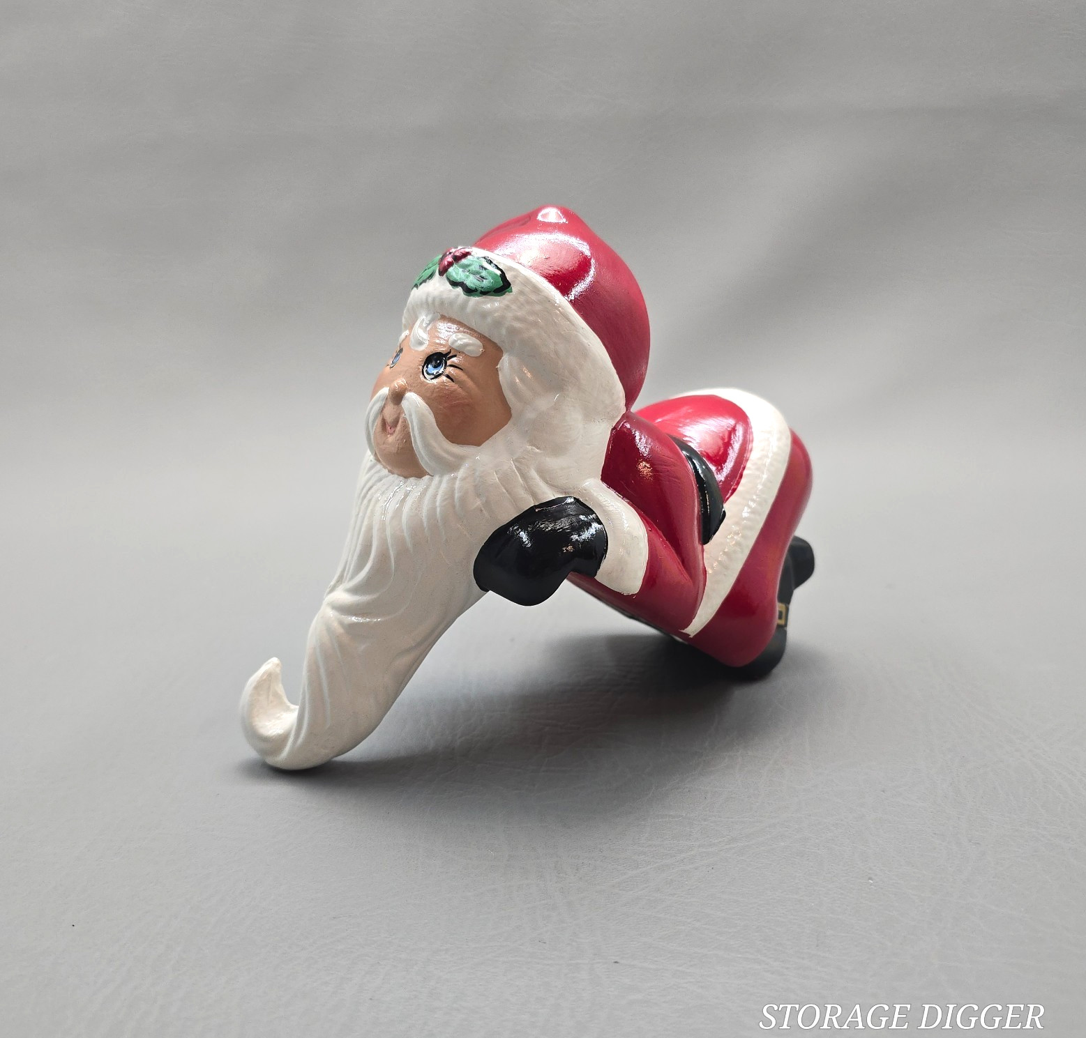 Vintage 1985 AMP Christmas Santa Claus Stocking Hanger Beard Hook Hand Painted