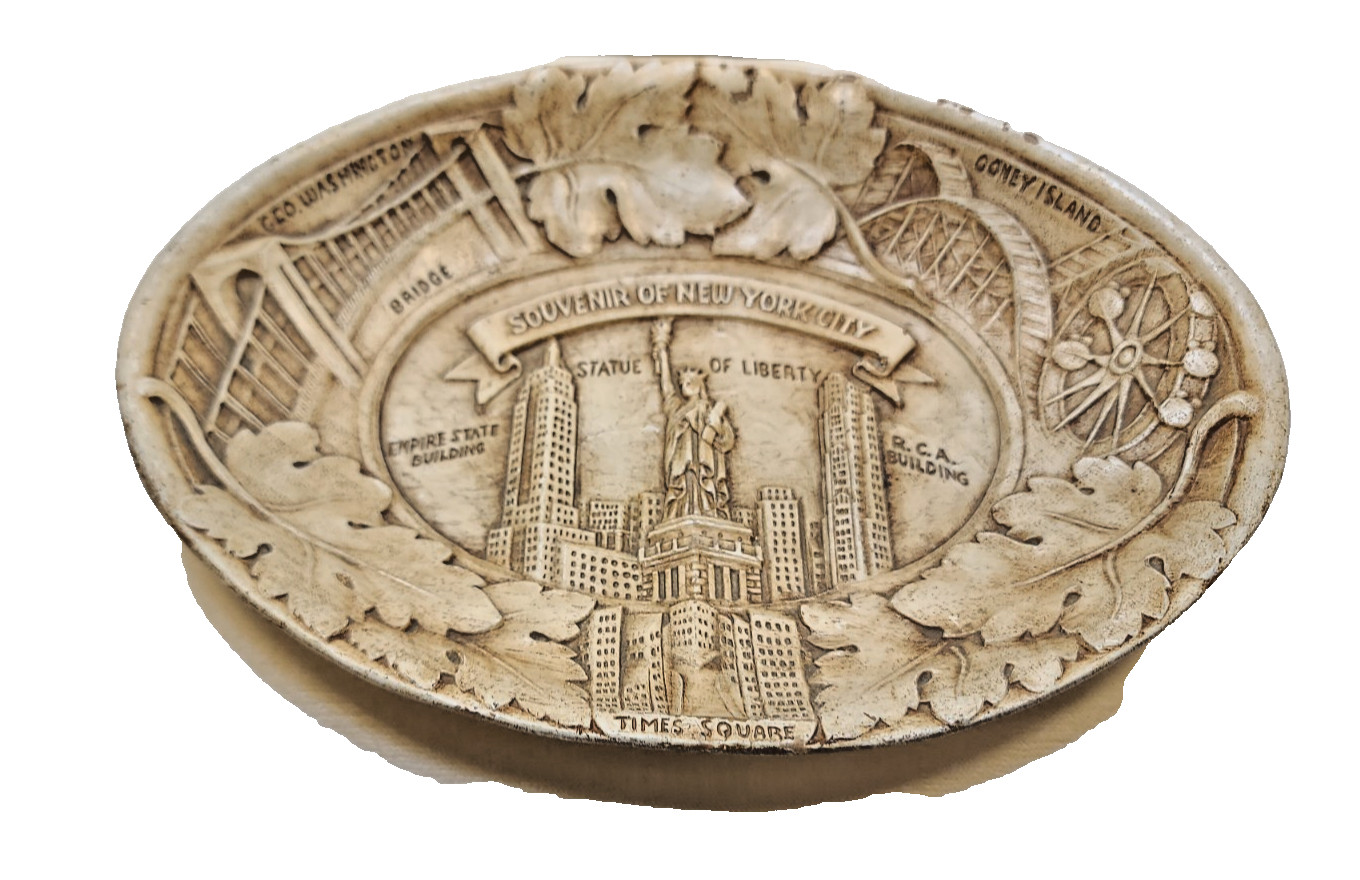 Vintage Statue of Liberty New York City Souvenir Dish – Oval 7 Vintage Statue of Liberty New York City Souvenir Dish – Oval 7