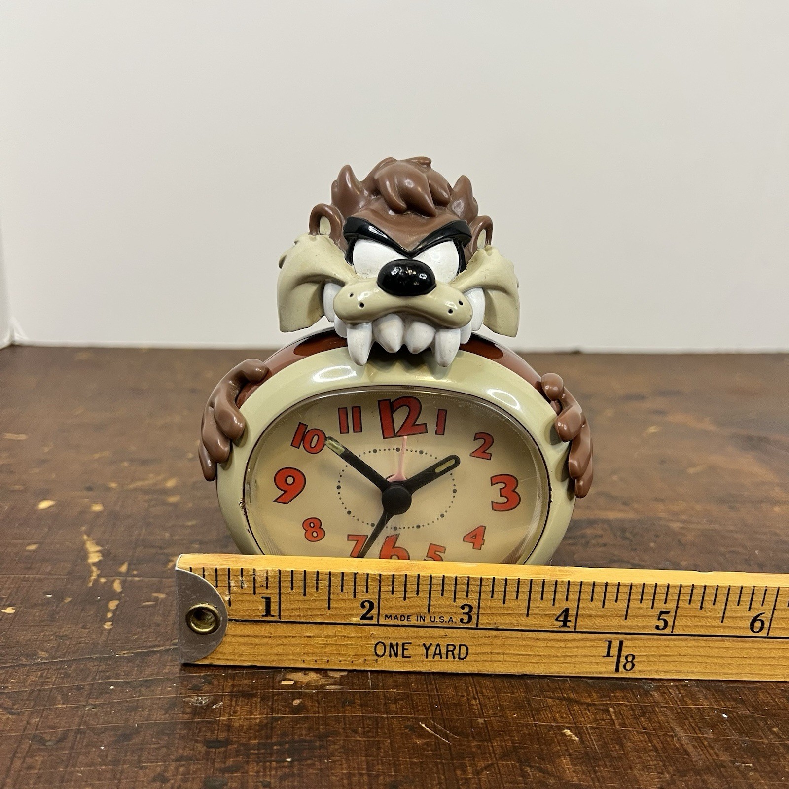 Vintage Tasmanian Devil Clock Vintage Tasmanian Devil Clock