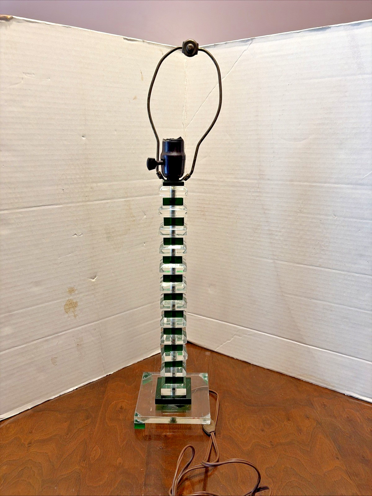 Vintage MCM Lucite Acrylic Stacked Cube Table Lamp Emerald Green 24 Vintage MCM Lucite Acrylic Stacked Cube Table Lamp Emerald Green 24