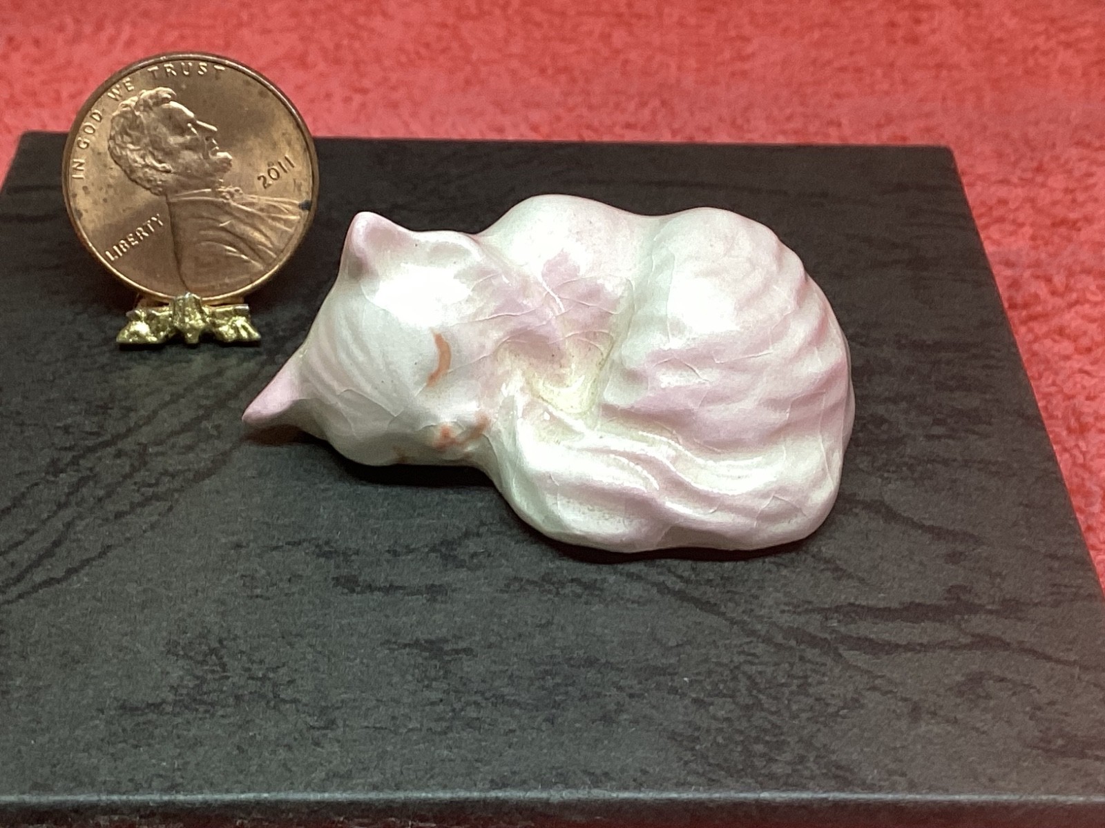 Hagen Renaker Miniature Pink Persian Sleeping Cat Kitten