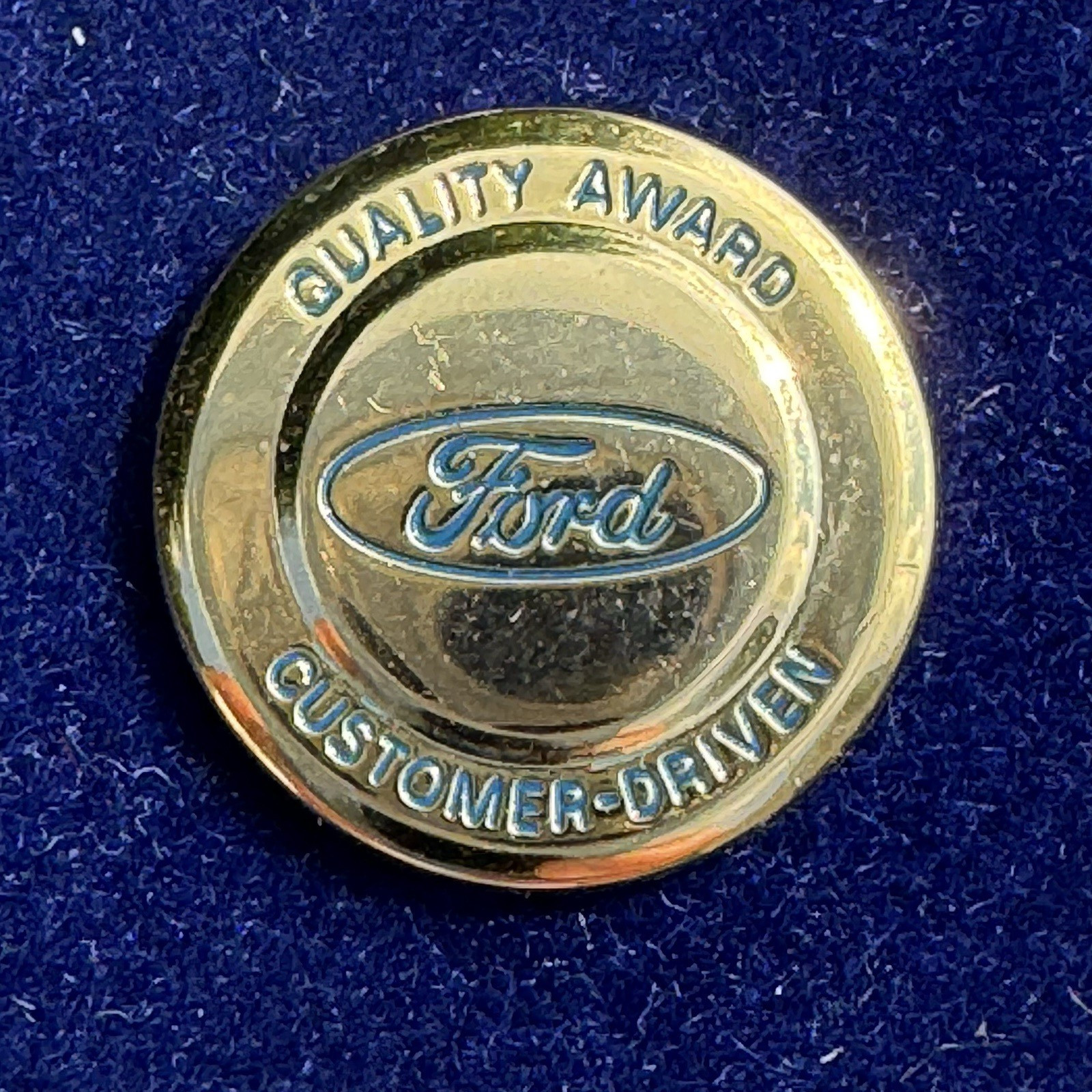 VTG Ford Customer Driven Quality Award Gold-Tone Lapel Hat Pin Collector's Item VTG Ford Customer Driven Quality Award Gold-Tone Lapel Hat Pin Collector's Item