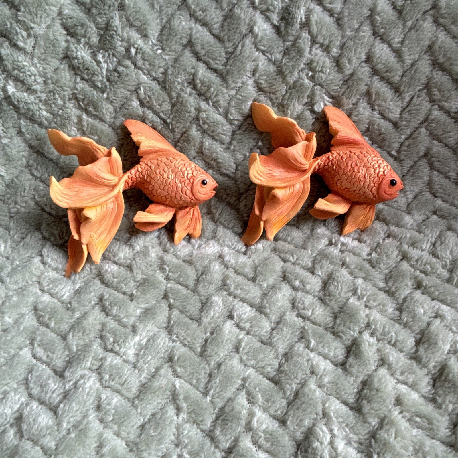 Vintage UDC Goldfish Magnetics Set of 2 Orange Yellow Vintage UDC Goldfish Magnetics Set of 2 Orange Yellow