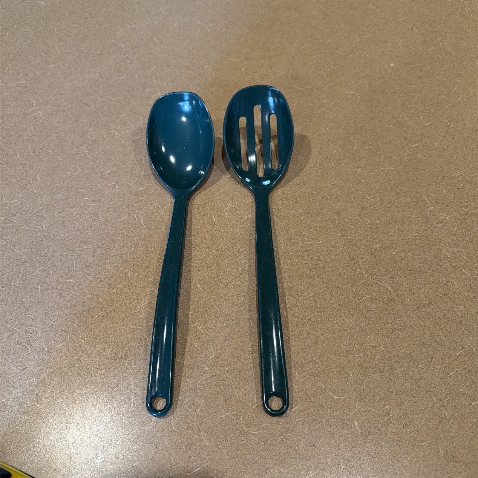 2 VTG Trudeau Forest Green Serving Spoon Slotted Hollinger Design 2532 2526 Set
