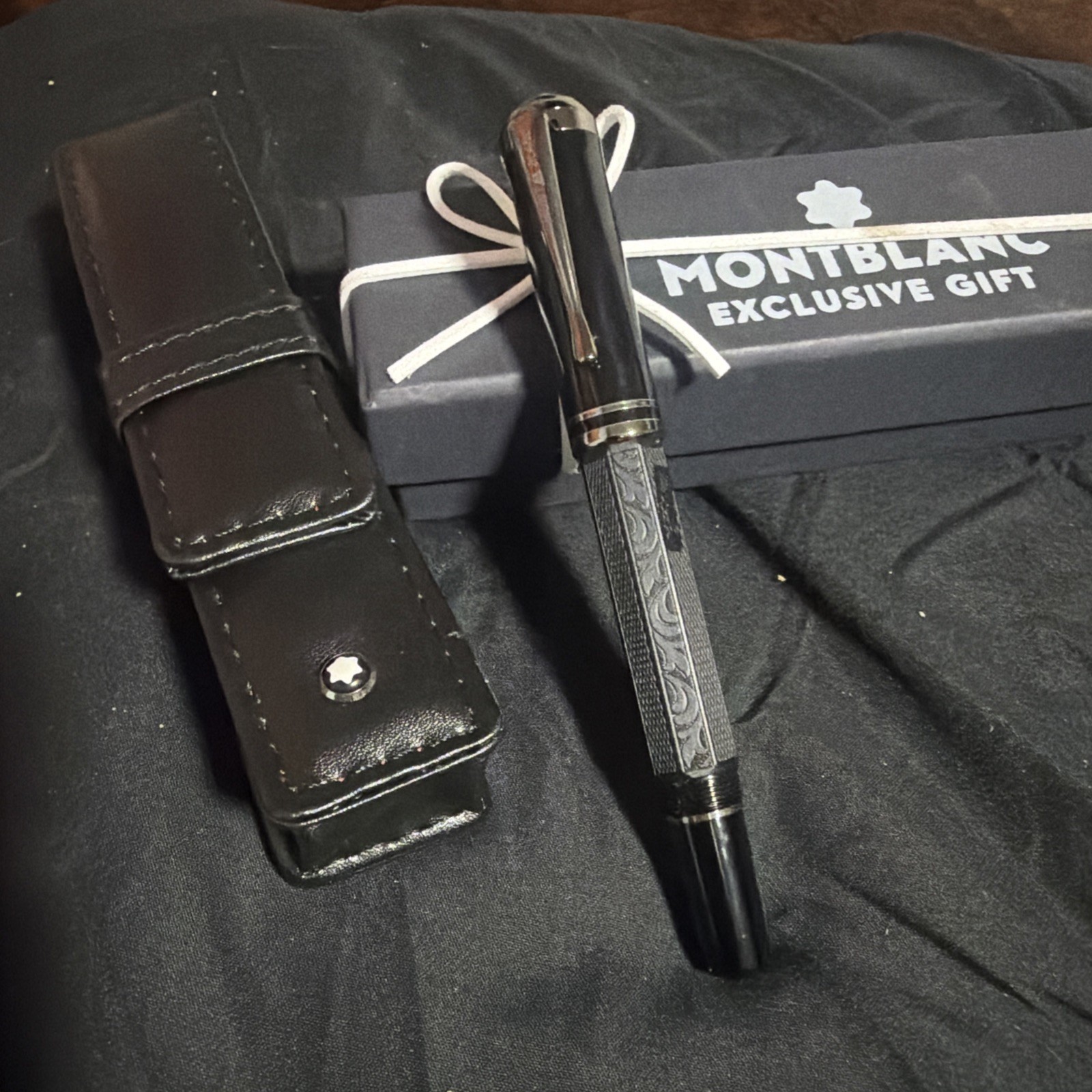 MONTBLANC Meisterstück Solitaire Blue Hour LeGrand Fountain Pen 146 Vip Gold Bid MONTBLANC Meisterstück Solitaire Blue Hour LeGrand Fountain Pen 146 Vip Gold Bid