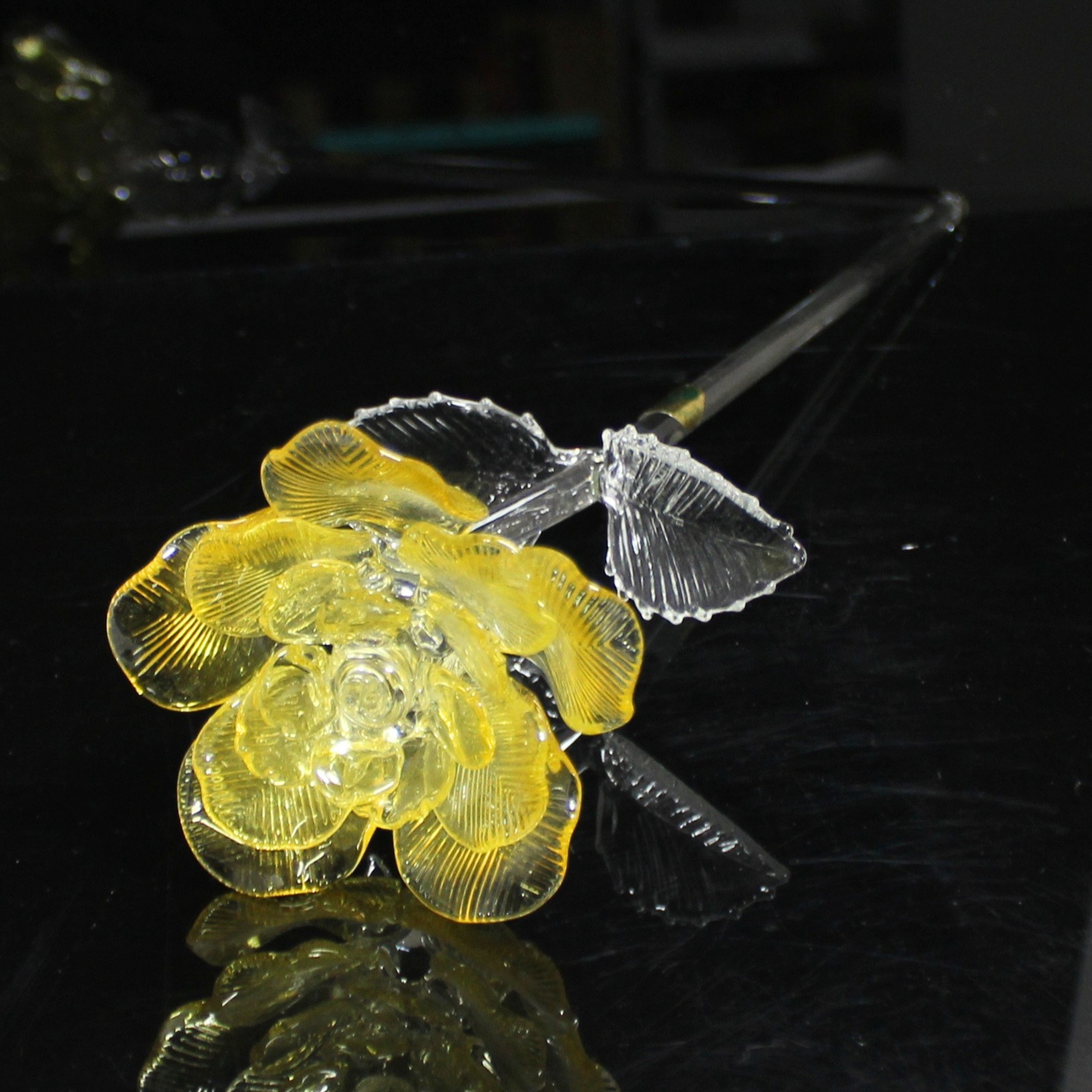 Waterford Crystal: Fleurology Yellow Glass Rose, 15\