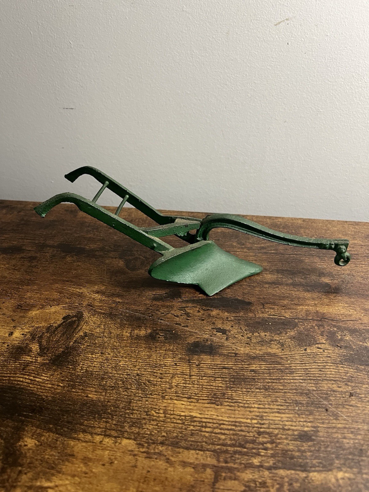 Vtg Cast iron John Deere ? Walking Plow Salesman Sample ,desktop Model Large 11 Vtg Cast iron John Deere ? Walking Plow Salesman Sample ,desktop Model Large 11