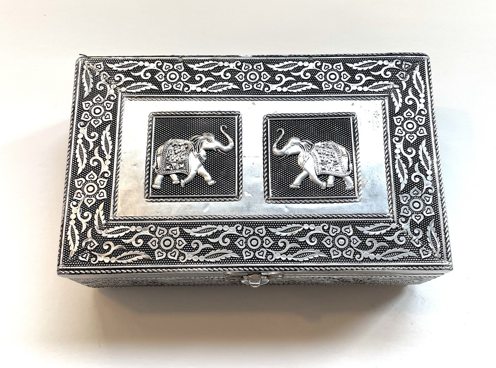 Vtg. Handcrafted Embossed Elephant Jewelry Box 