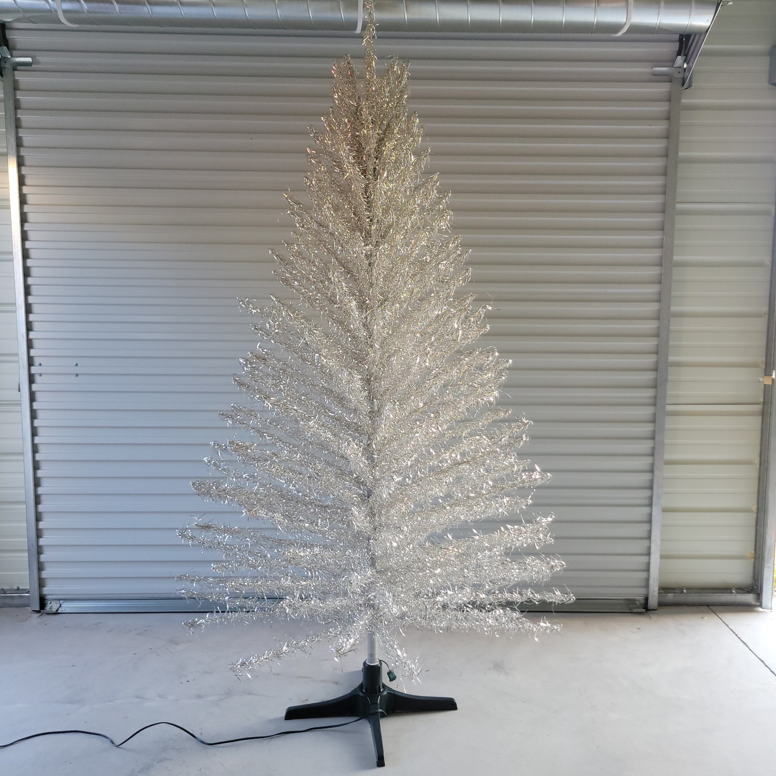 Massive FULL 233 Branch 8 Foot Vtg Alum Silver Christmas Tree  On Rotating Base