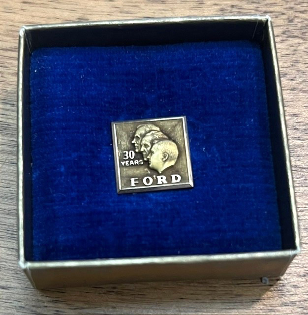 Ford Motor Company 30 Year Employee Service Award Pin with Box 10K Gold