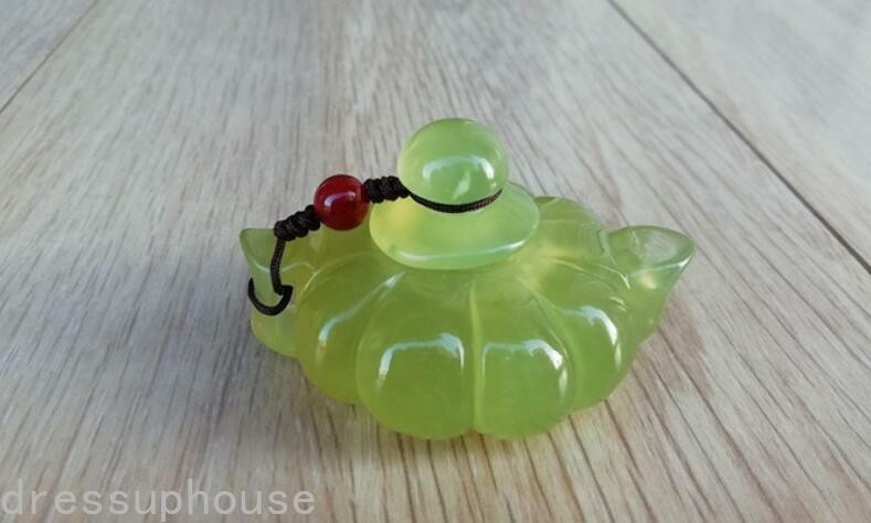 Chinese folk collection Xiuyu Teapot Pendant Jade small Teapot statues Craft Chinese folk collection Xiuyu Teapot Pendant Jade small Teapot statues Craft