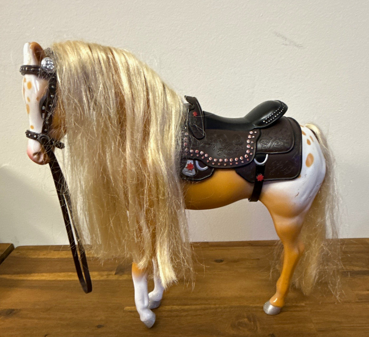 Vtg 2005 Bratz Wild Wild West Rodeo Horse Palomino Pinto Blonde Mane Saddle MGA Vtg 2005 Bratz Wild Wild West Rodeo Horse Palomino Pinto Blonde Mane Saddle MGA