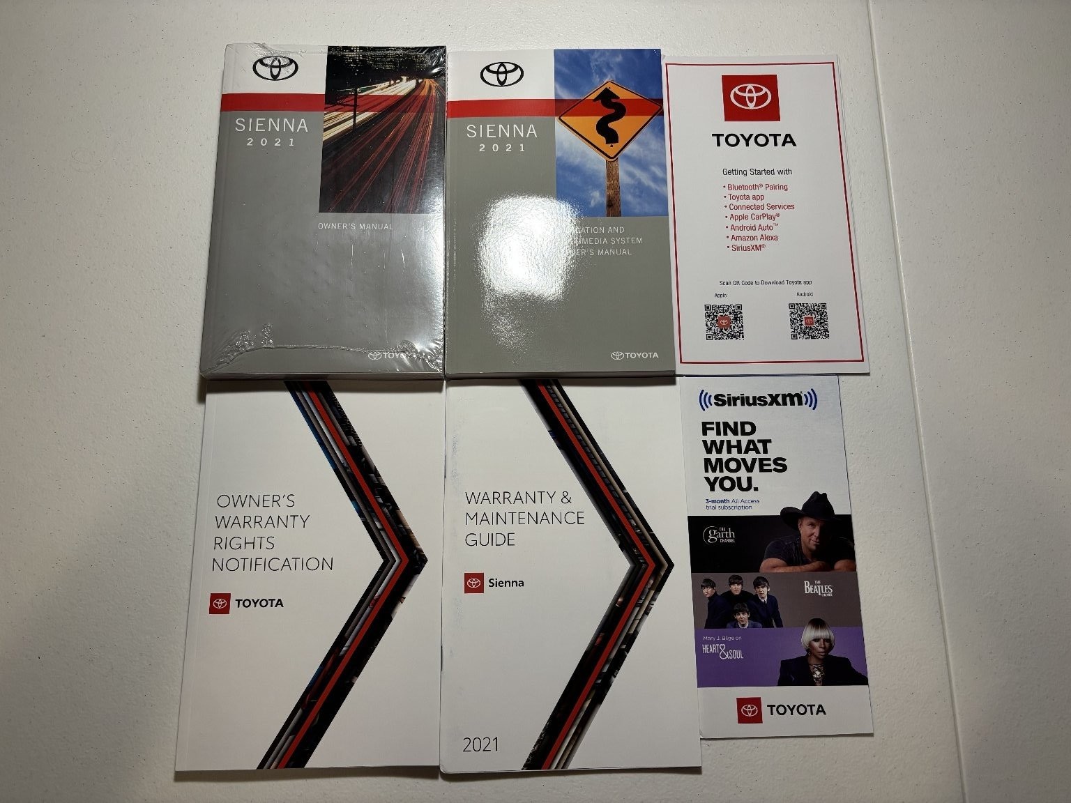 2021 Toyota Sienna Owner's Manual Set