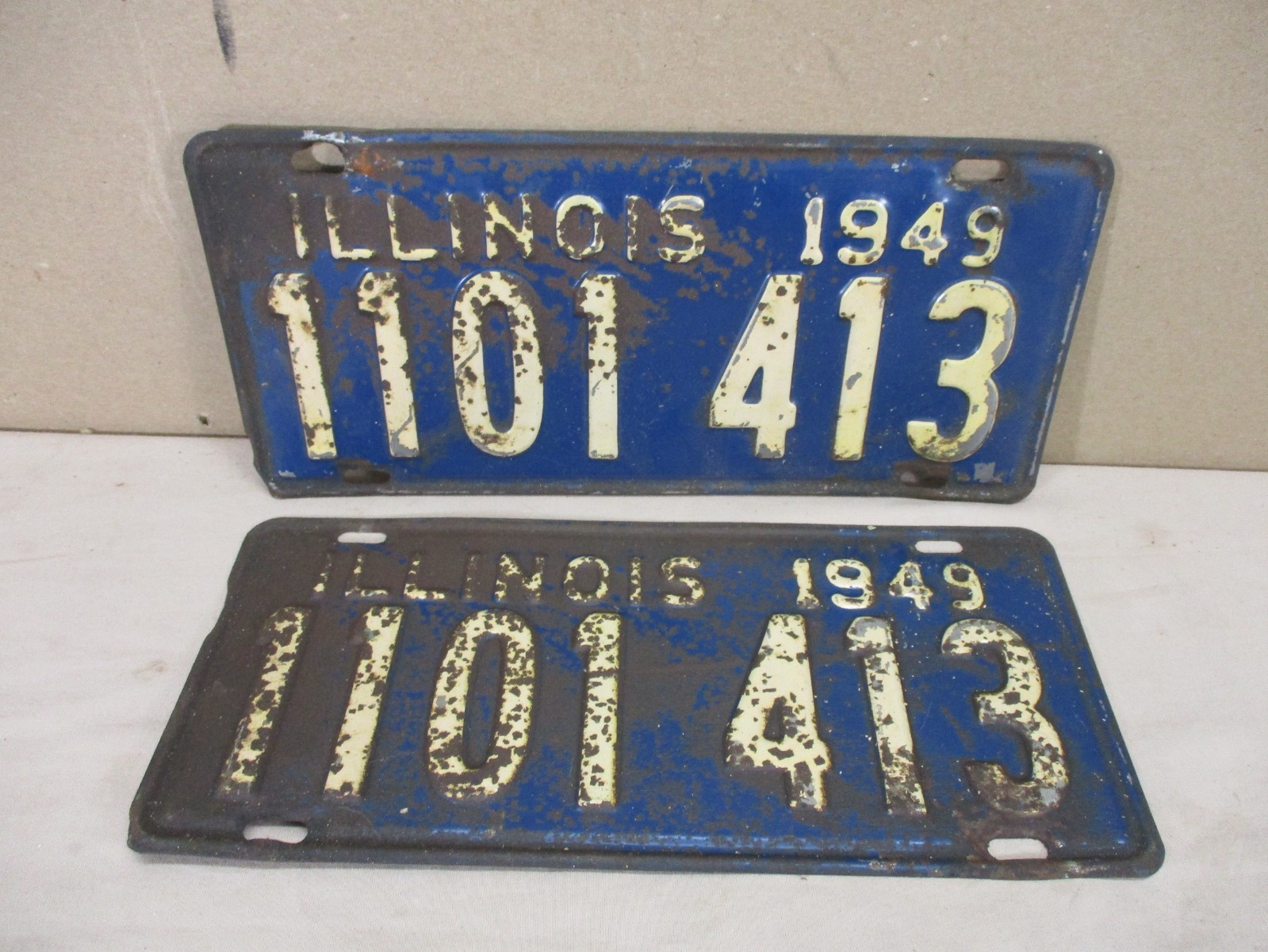 Vintage 1949 Metal Illinois Passenger License Plates Matching Pair 1101 413 (B) Vintage 1949 Metal Illinois Passenger License Plates Matching Pair 1101 413 (B)