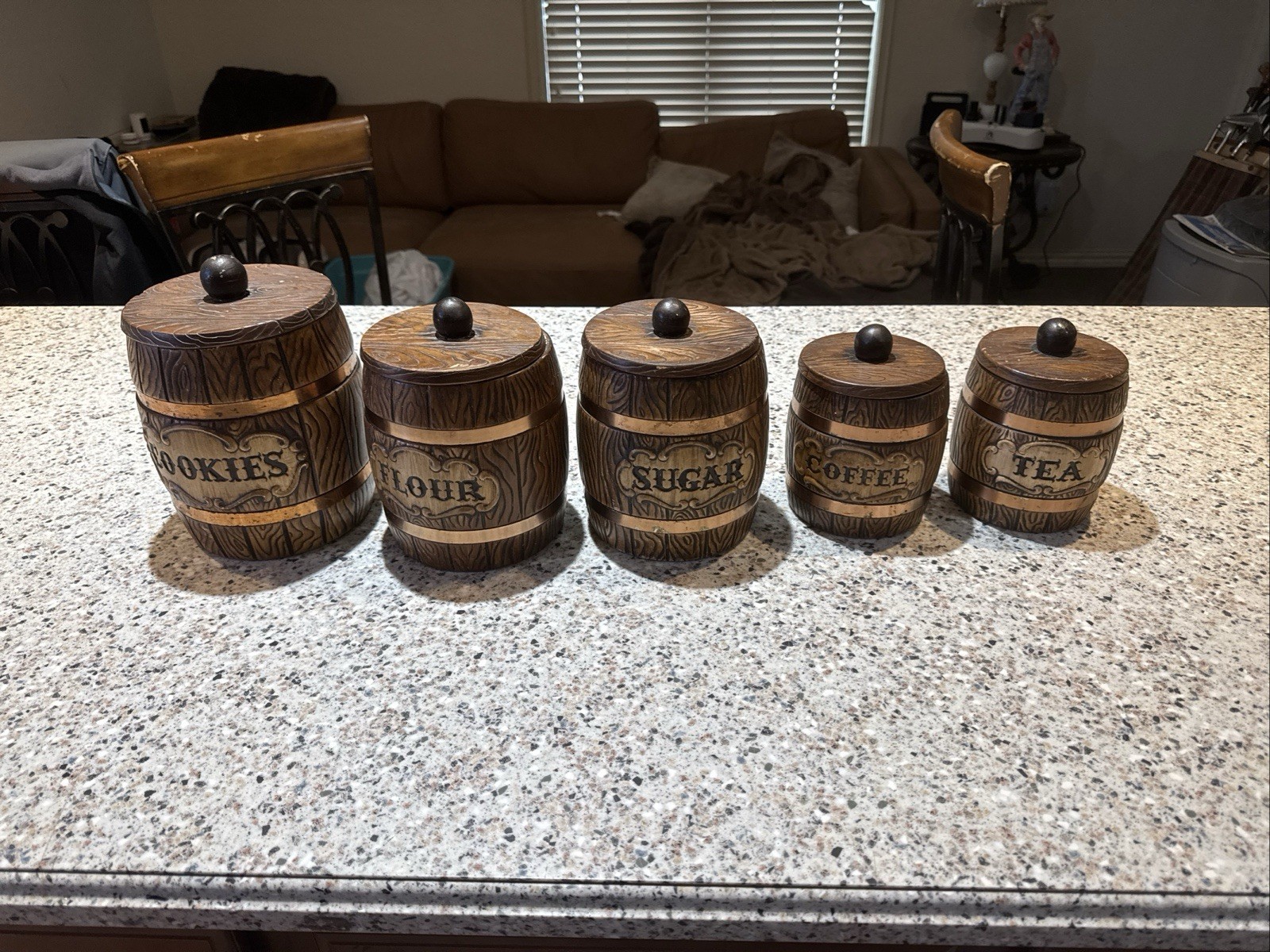 Vtg Treasure Crafted Canister’s Faux Wood Grain Barrel w/Copper Bands Set Of 5 Vtg Treasure Crafted Canister’s Faux Wood Grain Barrel w/Copper Bands Set Of 5