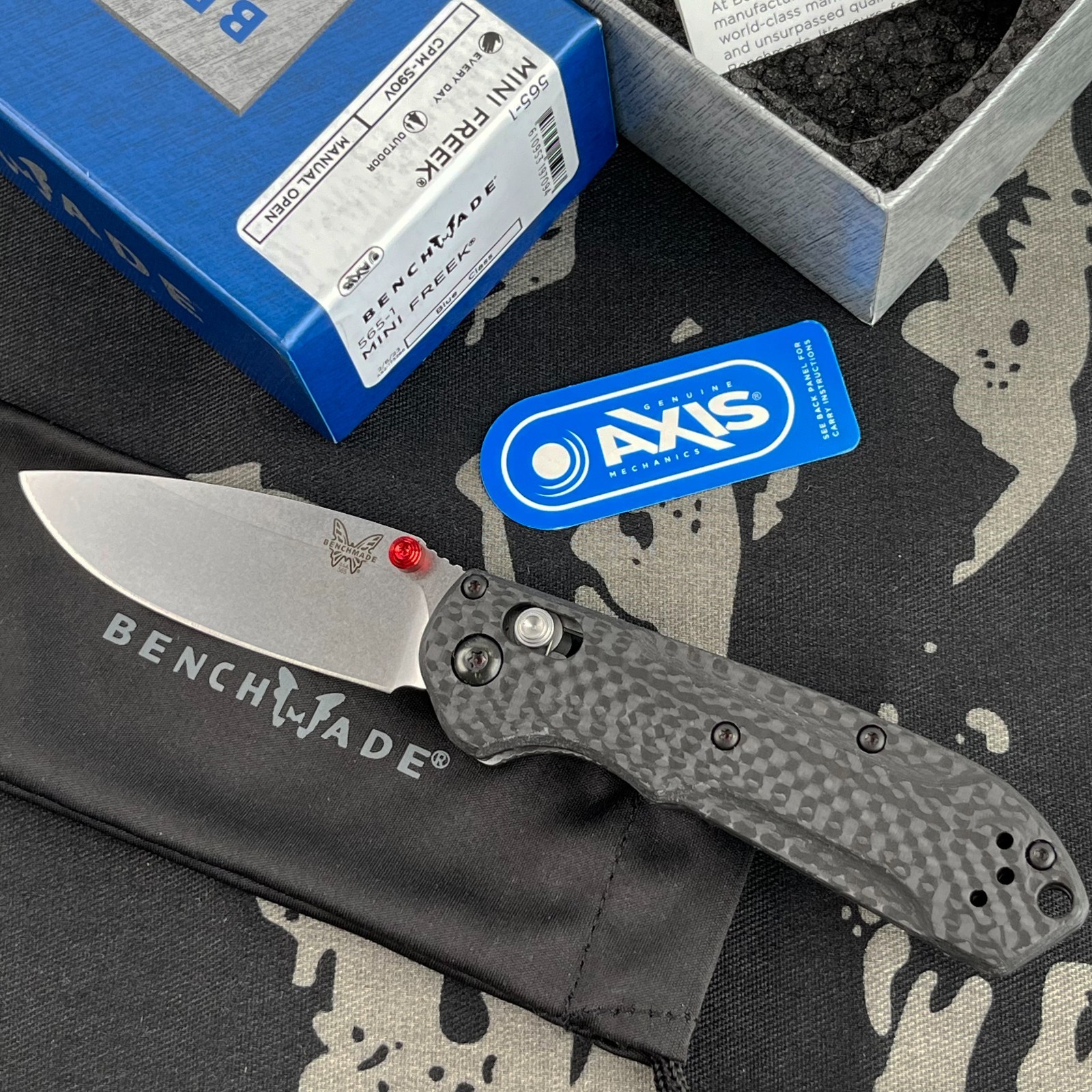 Benchmade 565-1 Mini Freek Carbon Fiber Handle S90V BLADE 3.0'' Folding Knife