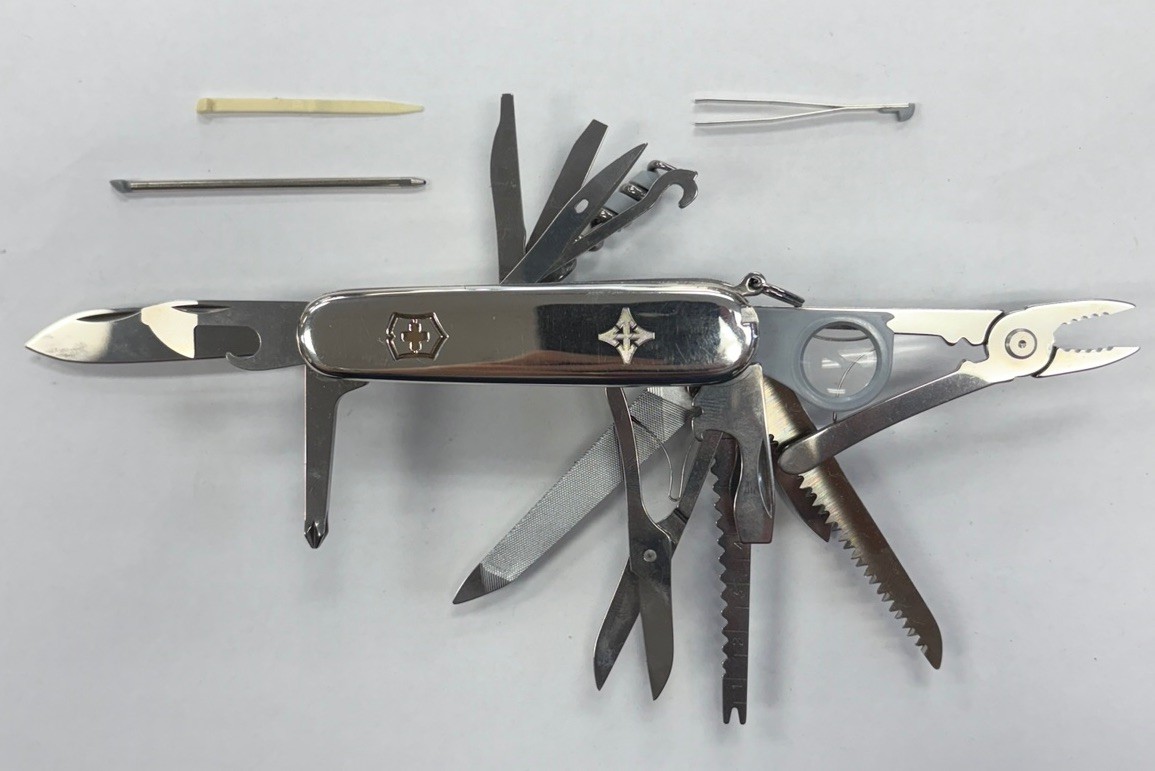 Tiffany & Co. Swiss Army 18k Gold Sterling Silver Multi Tool Complete Knife. Tiffany & Co. Swiss Army 18k Gold Sterling Silver Multi Tool Complete Knife.