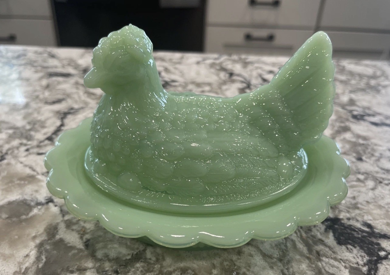 Large Mosser Jade / Jadeite Glass USA Hen on Nest Basket Dish Large Mosser Jade / Jadeite Glass USA Hen on Nest Basket Dish