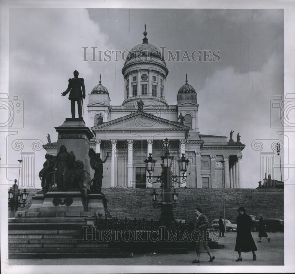 1954 Press Photo Great Church, Statue of Emperor Alexander of Russia, Helsinki 1954 Press Photo Great Church, Statue of Emperor Alexander of Russia, Helsinki