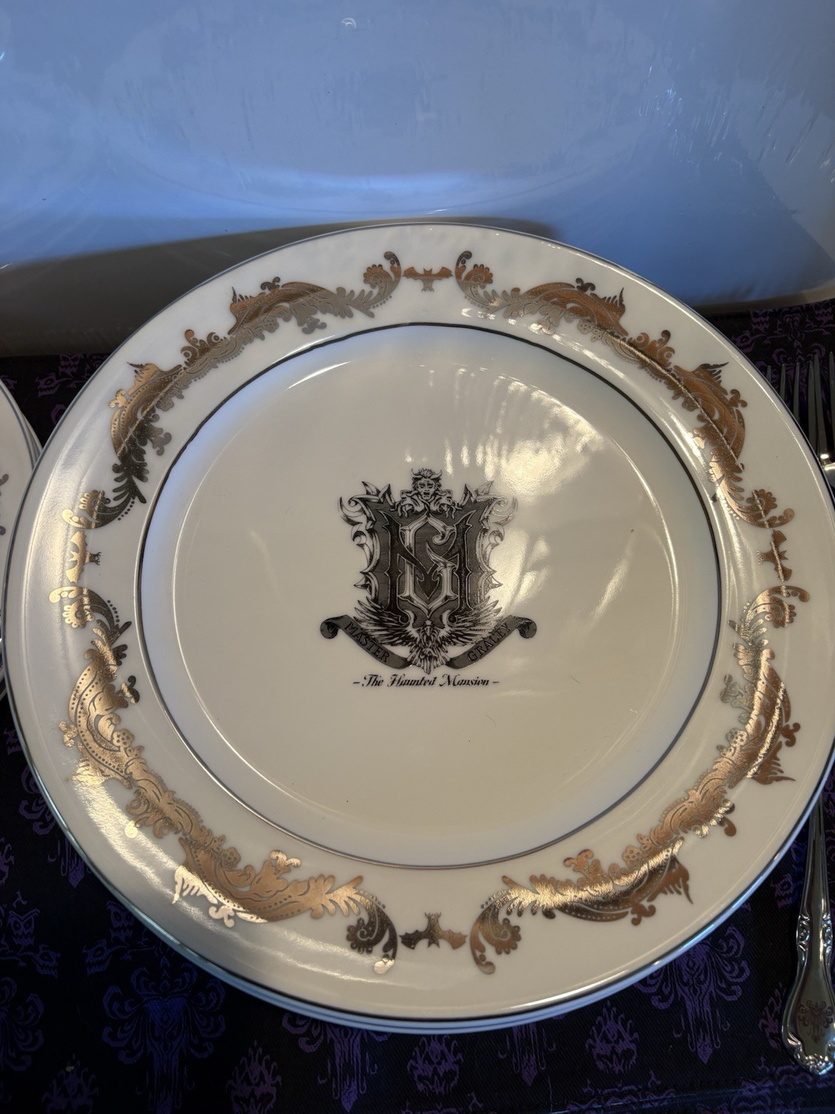 Disney HAUNTED MANSION Master Gracey Place Settings 4 Dinner Plates