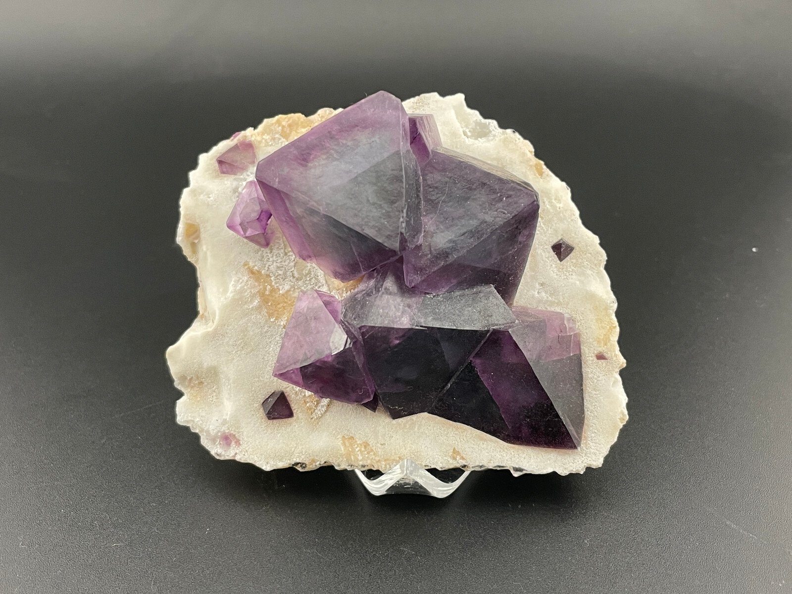 Octahedral Fluorite - De'an County, Jiangxi Province, China Octahedral Fluorite - De'an County, Jiangxi Province, China