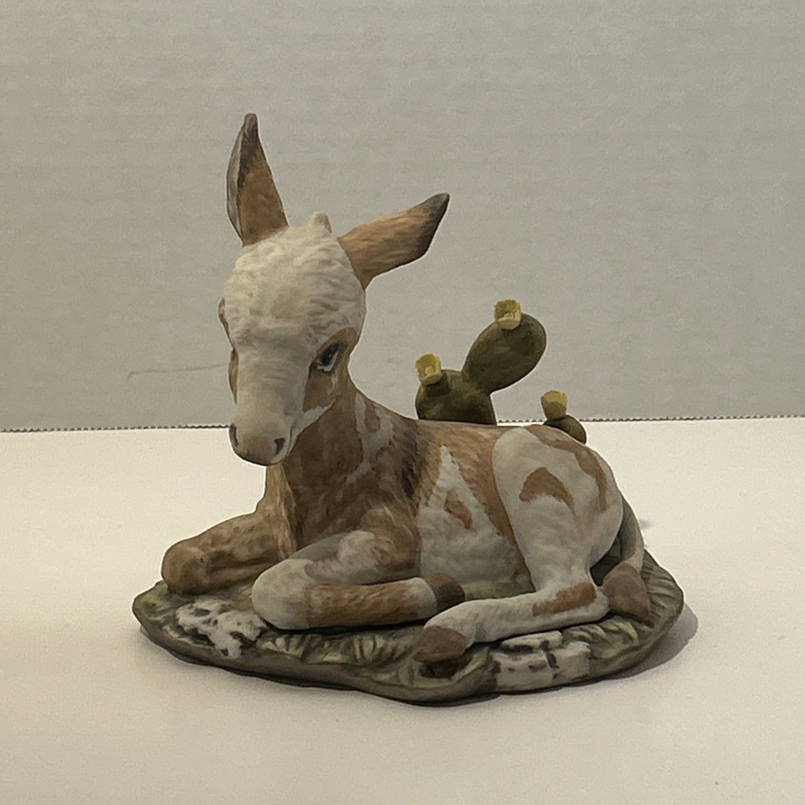 Homco Masterpiece Porcelain Donkey Figurine 1985 Vintage Burro Cactus 4.5\ Homco Masterpiece Porcelain Donkey Figurine 1985 Vintage Burro Cactus 4.5\