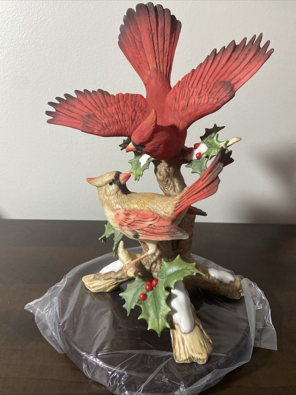 Beautiful Classic Porcelain By Homco “Cardinals In Winter” 8810 Beautiful Classic Porcelain By Homco “Cardinals In Winter” 8810