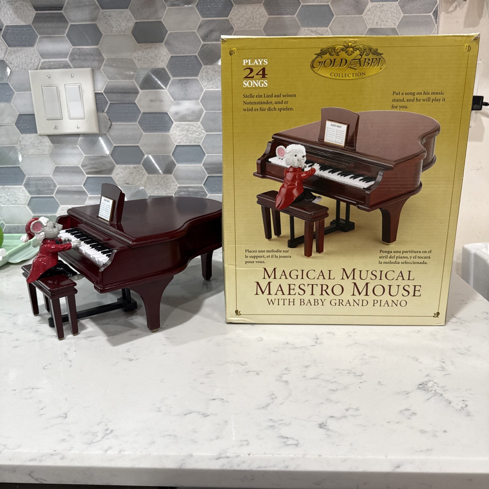 Mr Christmas Magical Musical Maestro Mouse Piano 2005 Gold Label 12 Sheets Mint Mr Christmas Magical Musical Maestro Mouse Piano 2005 Gold Label 12 Sheets Mint