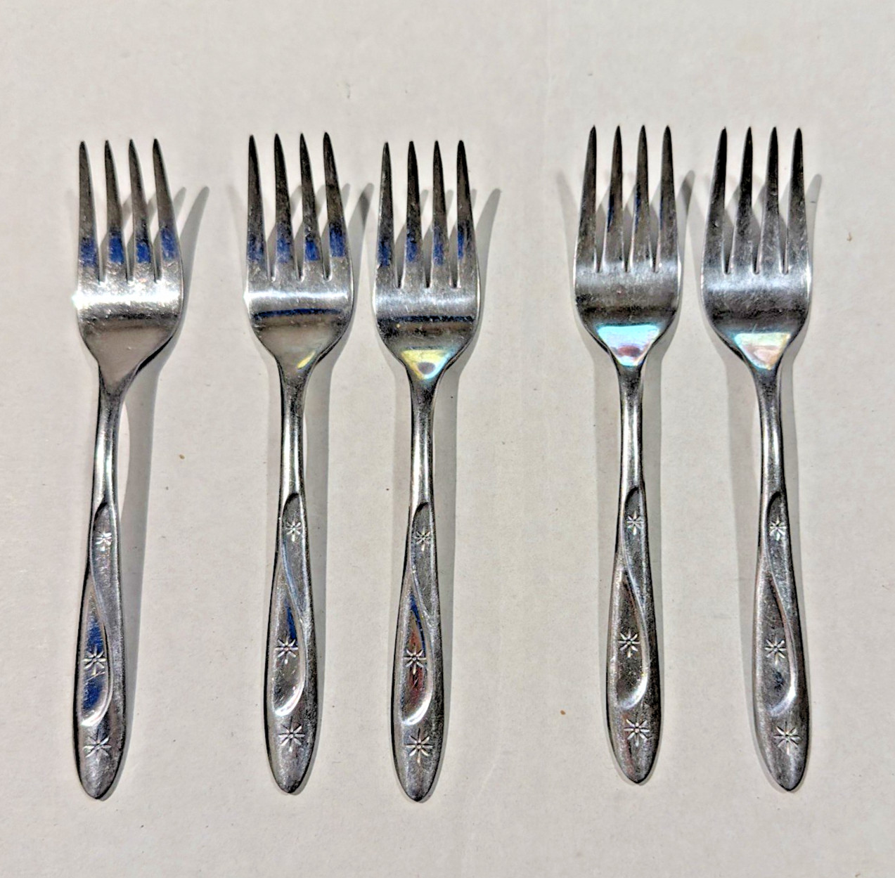 VTG 1950s Lot 5 Americana Star Stainless 3 Star Atomic Starburst 6” Forks VTG 1950s Lot 5 Americana Star Stainless 3 Star Atomic Starburst 6” Forks
