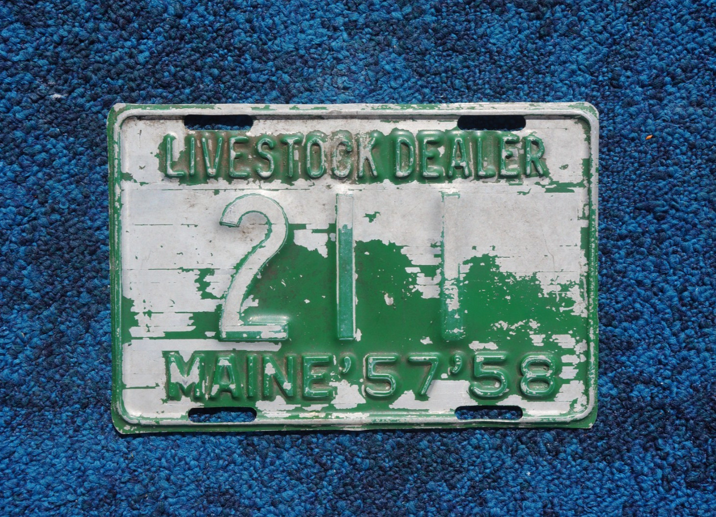 1957 1958 Maine LIVESTOCK DEALER License Plate # 211 1957 1958 Maine LIVESTOCK DEALER License Plate # 211