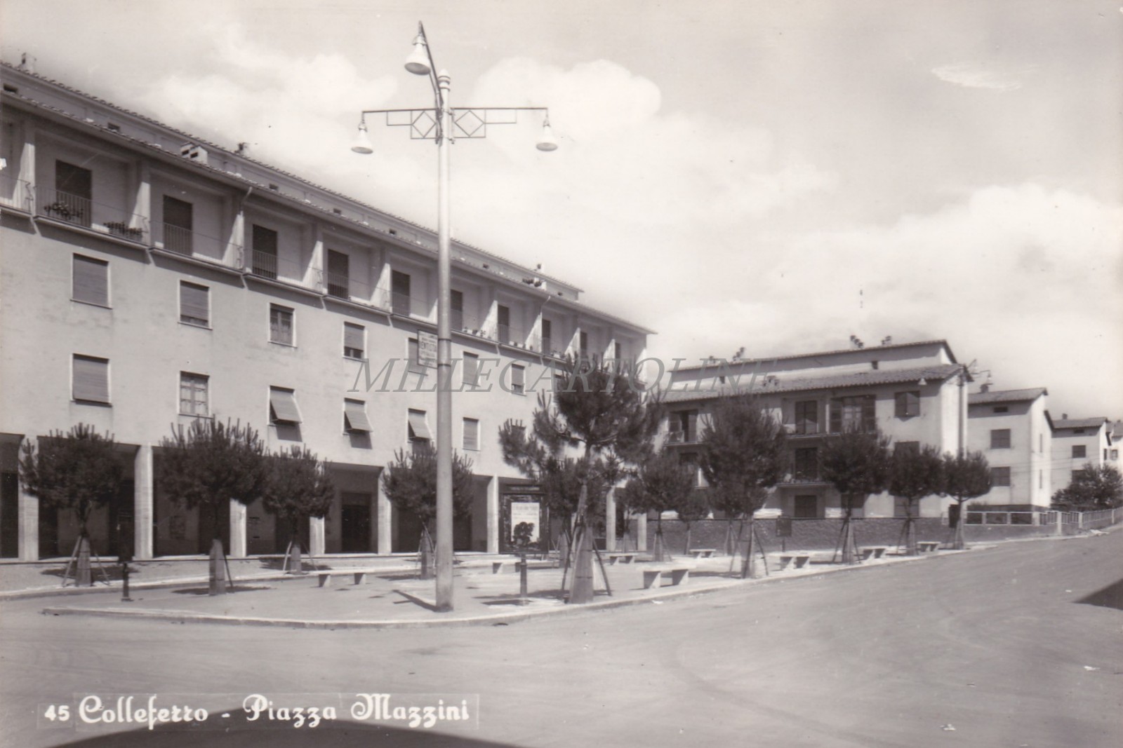 COLLEFERRO - Piazza Mazzini COLLEFERRO - Piazza Mazzini