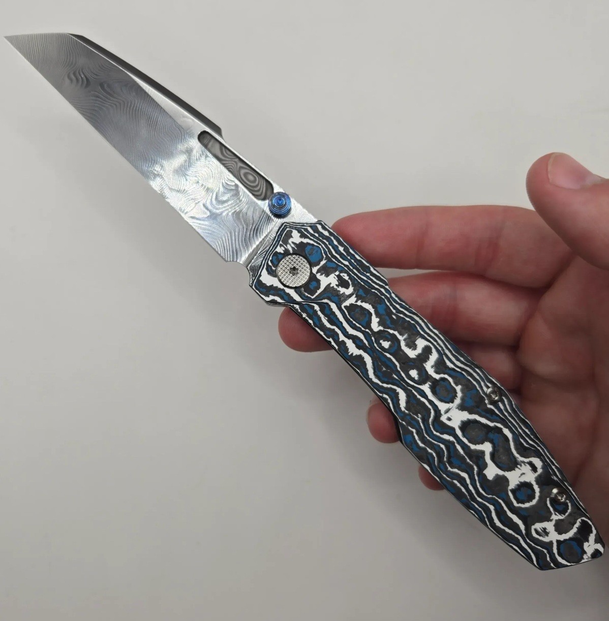 Null Knives (Rare) 'Raikou' w/ Camo Carbon & Damasteel Blade #14 of 25 total Null Knives (Rare) 'Raikou' w/ Camo Carbon & Damasteel Blade #14 of 25 total