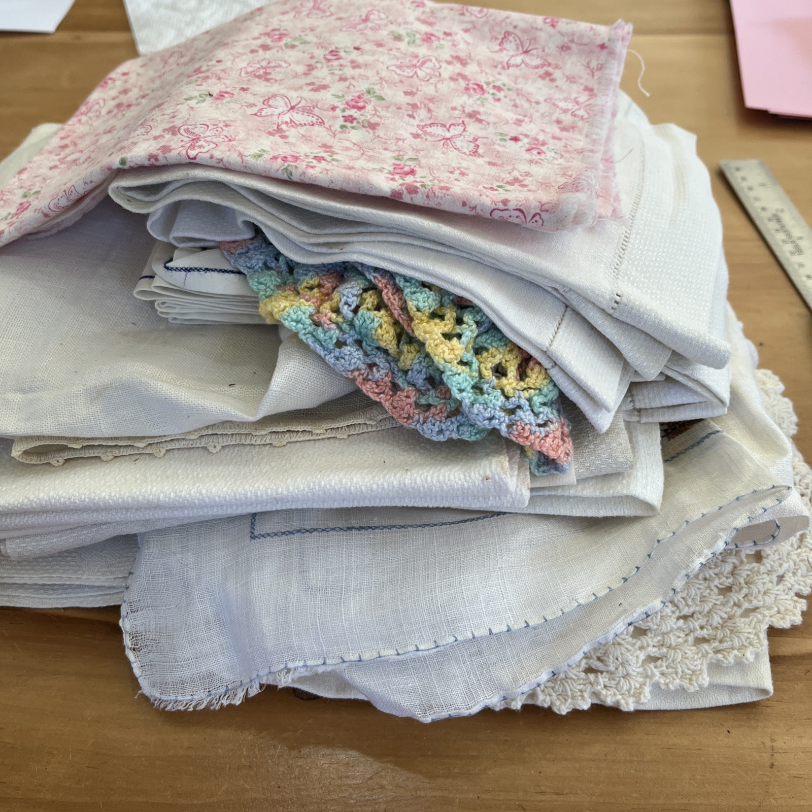 LARGE Lot Vintage LINENS White Beige Off-White Kitchen Bedroom Dining GREAT Cond