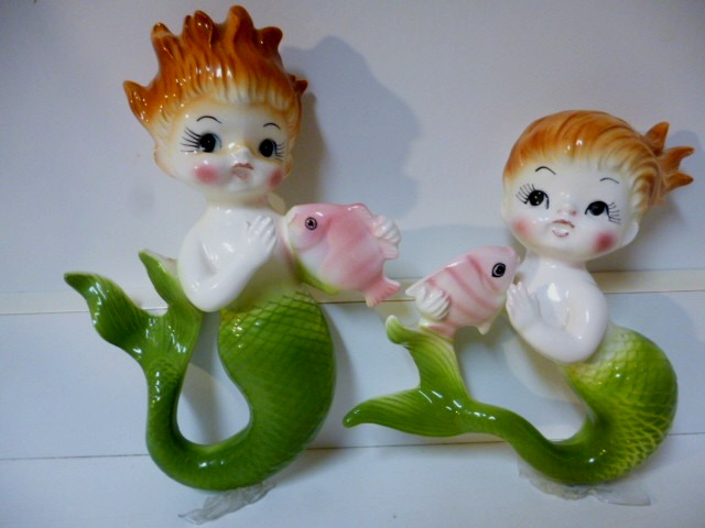 VINTAGE 1950'S NORCREST NAPCO PAIR OF MERMAID WALL PLAQUE LEFT