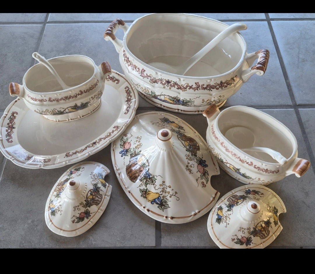 Vtg Porcelain Large Soup Serving Tureen w/Ladle & Platter Set