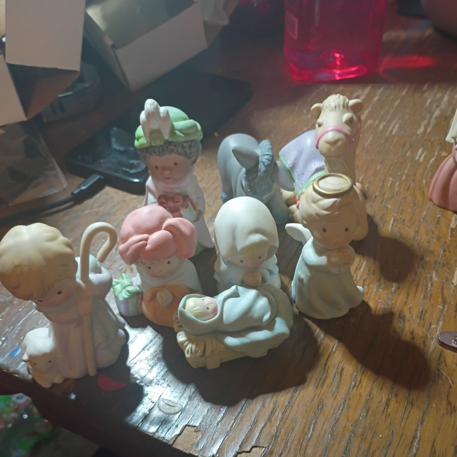 Avon 17 Piece Heavenly Blessings Nativity Set 1986,87 Figures and 5 extra Avon 17 Piece Heavenly Blessings Nativity Set 1986,87 Figures and 5 extra