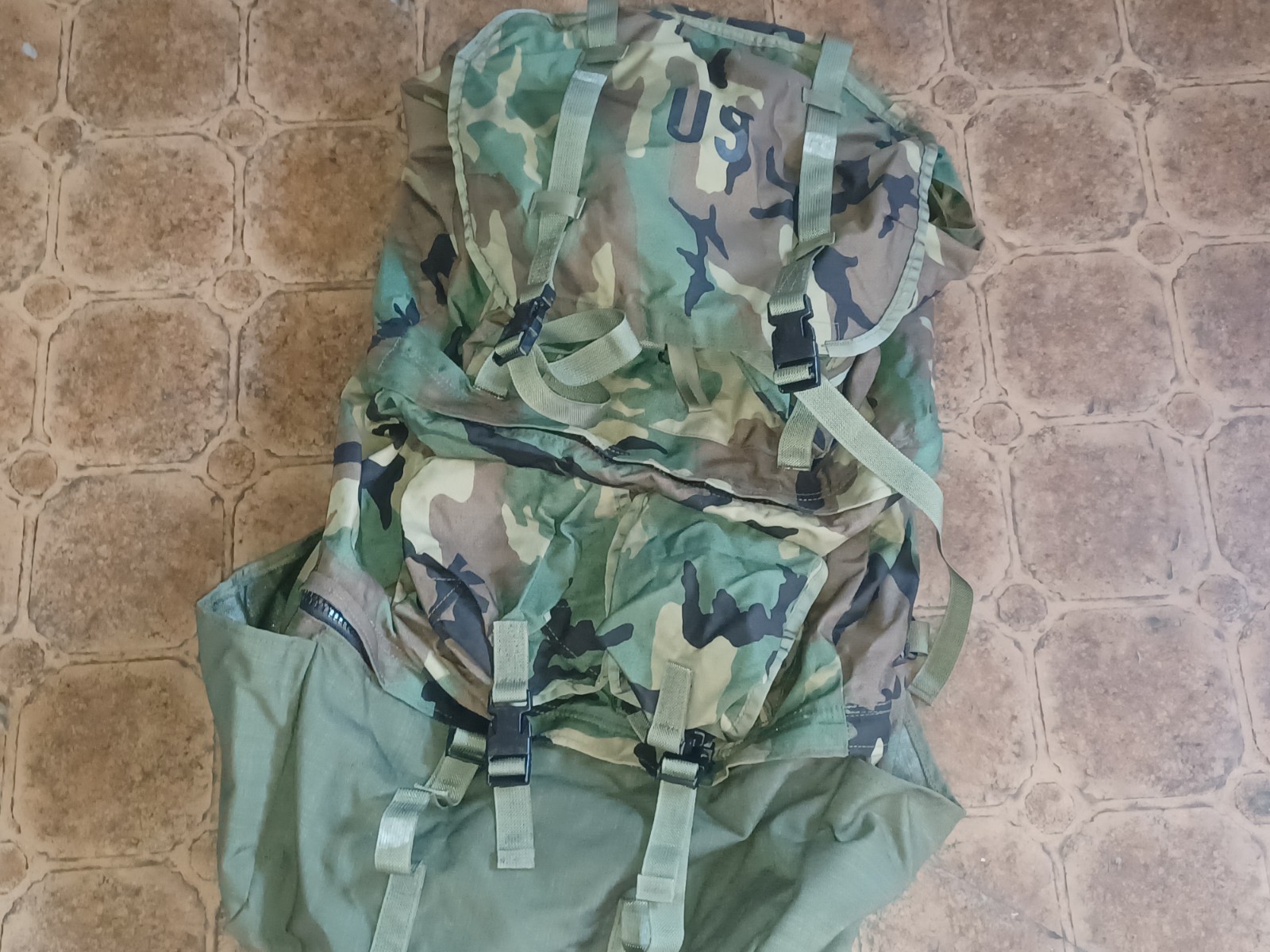U.S. Army Issue Dufflebag Karen Ann Mfg. U.S. Army Issue Dufflebag Karen Ann Mfg.