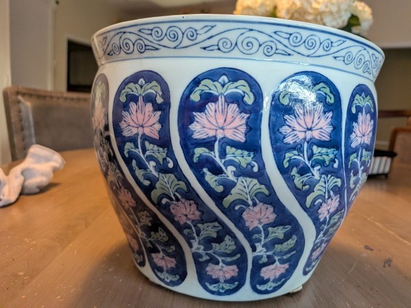 Chinese Export Porcelain Fishbowl Planter / Cachepot / Jardinière