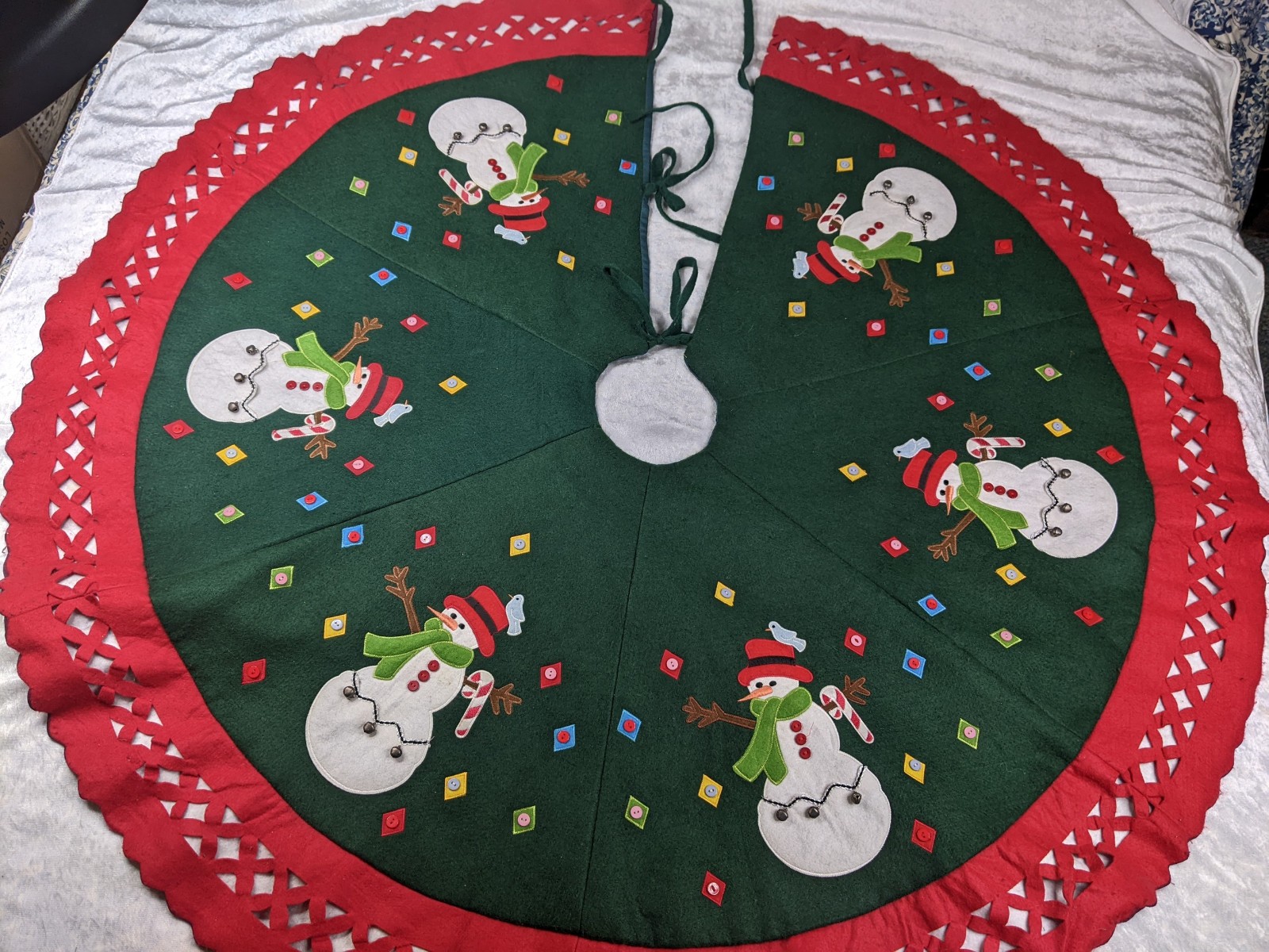 CHRISTMAS TREE SKIRT Hand Made 1970 Felt Snowman Applique 48” Bells Open Lace CHRISTMAS TREE SKIRT Hand Made 1970 Felt Snowman Applique 48” Bells Open Lace
