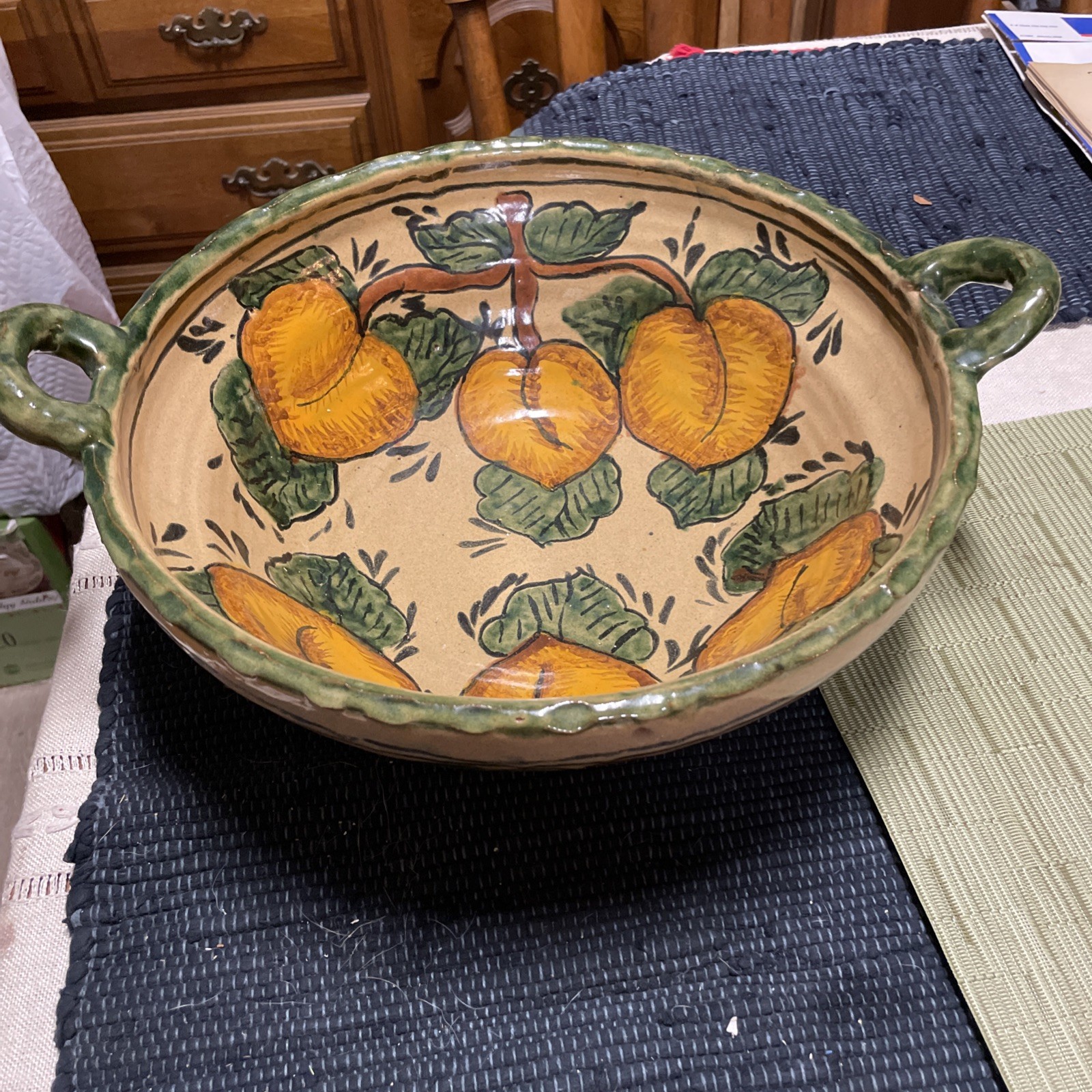 Vtg Hand-Painted Mexican Talavera Majolica-Style & Folk Art Pottery Serving Bowl Vtg Hand-Painted Mexican Talavera Majolica-Style & Folk Art Pottery Serving Bowl