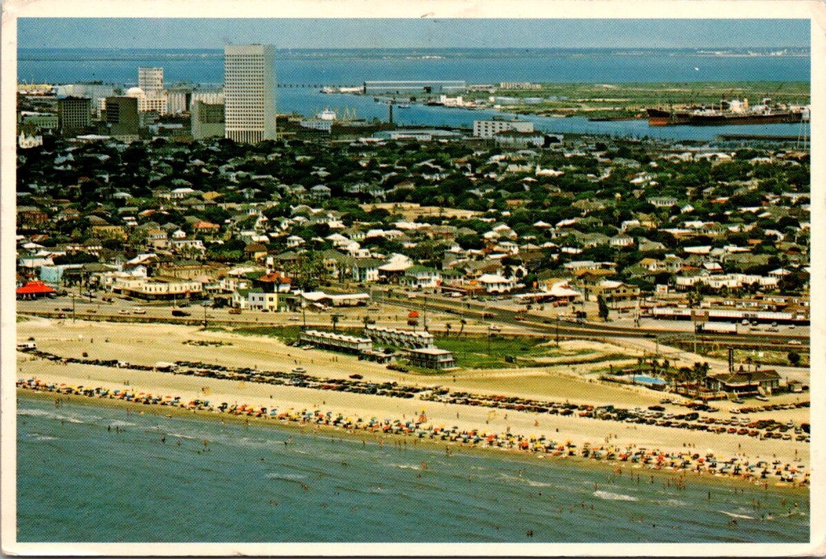 Galveston Beach Texas Gulf Coast Beach Aerial View c1980 Postcard 6x4 Galveston Beach Texas Gulf Coast Beach Aerial View c1980 Postcard 6x4